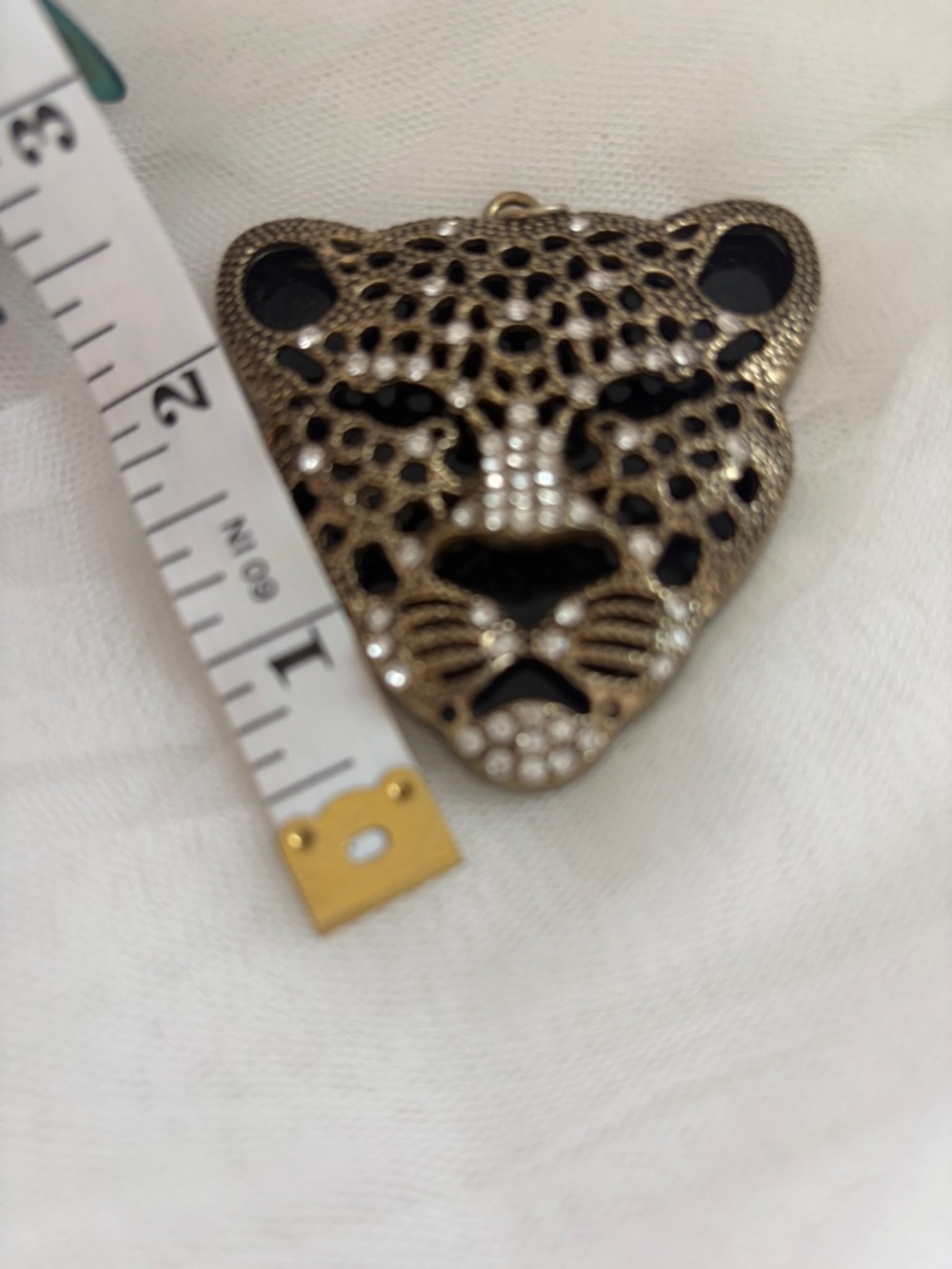 Gorgeous Rhinestone Leopard Pendant Black and Gold - Picture 8 of 8